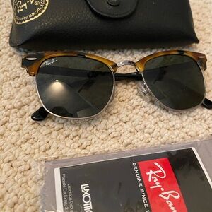 Ray Ban Clubmaster Sunglasses - Unisex - REAL (not a fake knock-off)